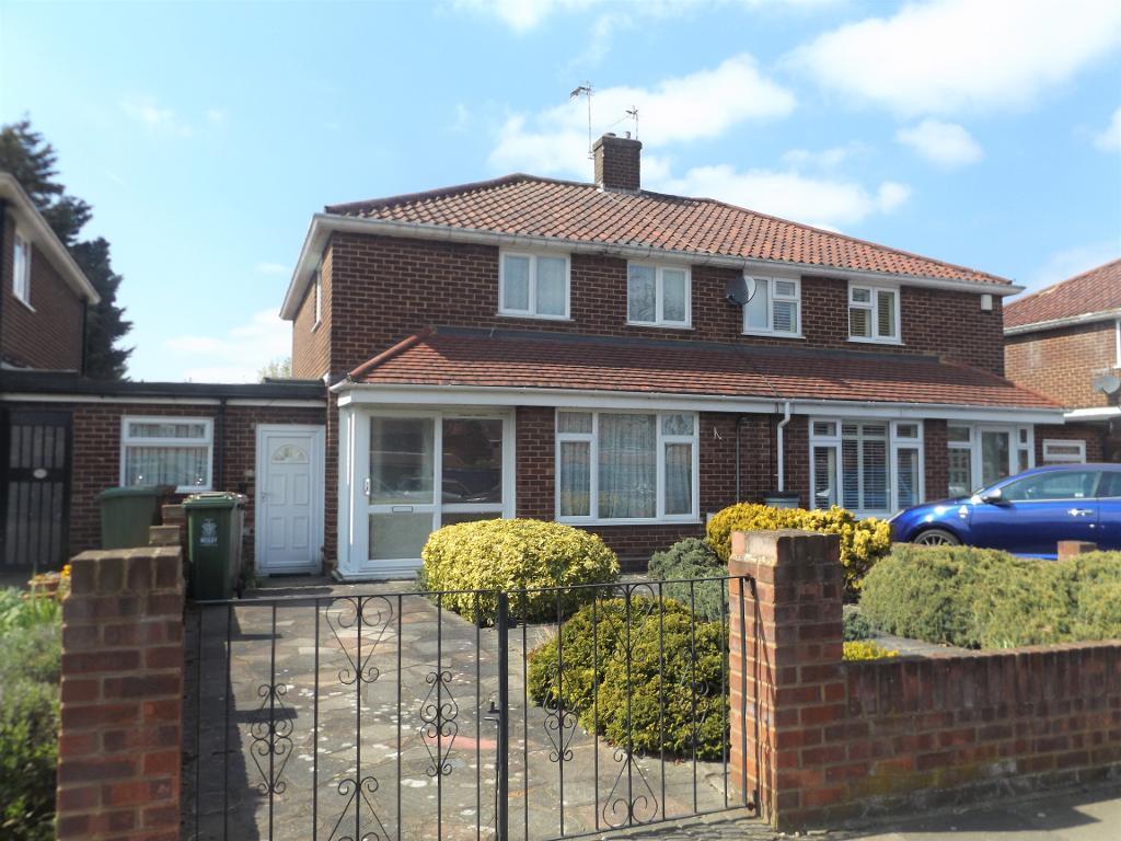 Maceys Estates Bexleyheath Particulars